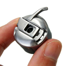 Load image into Gallery viewer, Stainless Steel Sewing Machine Accessories 5 Bobbins 1 Bobbin Case For Brother Toyata Singer