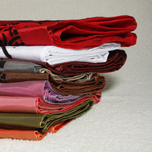 Load image into Gallery viewer, Flocking Damask Table Runner Cloth Wedding Decoration